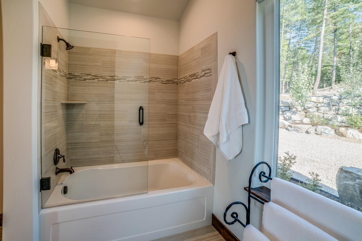 Shower & Tub Installation in Kendale Lakes
